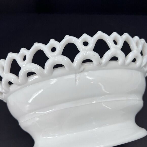 Antique White Milk Glass Large Nesting Chicken Hen Covered Dish - Picture 9 of 16